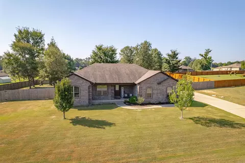 455 Bobwhite Holw, Lonoke, AR 72086 photo 3