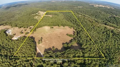 445 Hudspeth Ln, Yellville, AR 72687