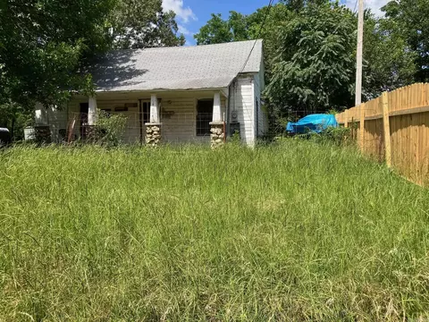 Exterior - 1000 Third St, Mena, AR 71953 photo 6 of 11