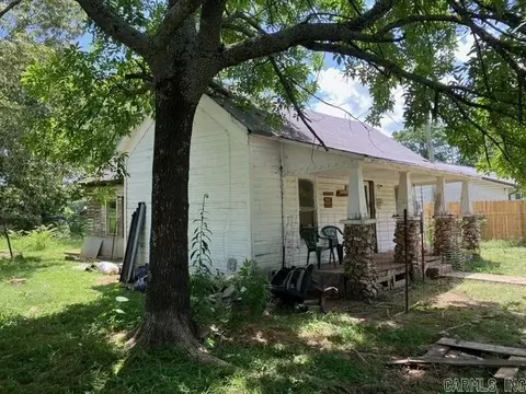 Exterior - 1000 Third St, Mena, AR 71953 photo 2 of 11