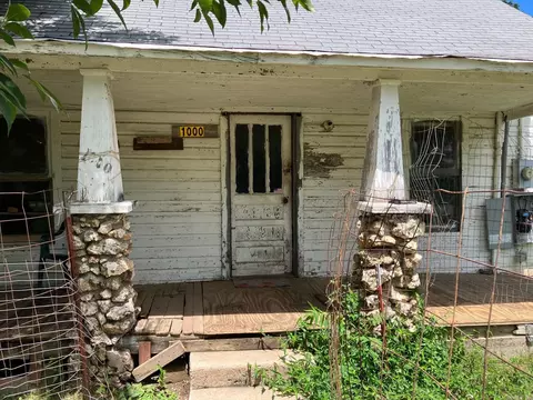 Exterior - 1000 Third St, Mena, AR 71953 photo 10 of 11