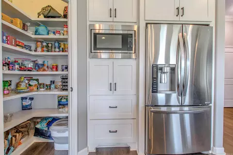 Kitchen - 6216 Lewiston Dr, Alexander, AR 72002 photo 6 of 7
