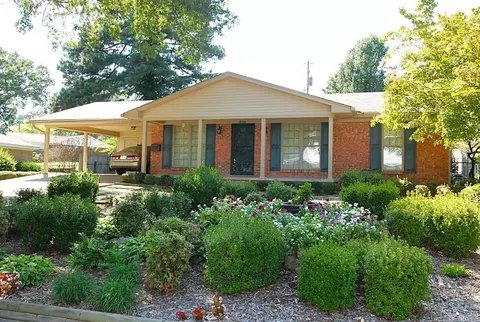 500 Bobwhite Dr, Little Rock, AR 72205