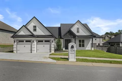 1435 Creekview Dr, Sherwood, AR 72120