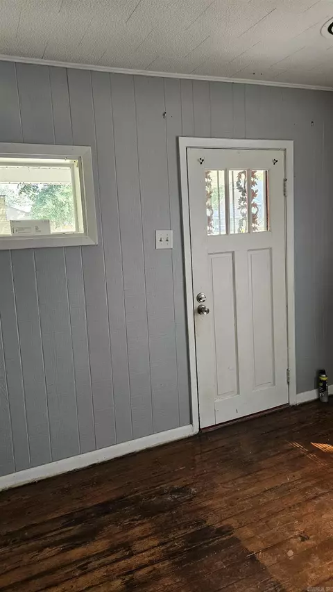 Entry Way - 619 W 2nd St, Rector, AR 72461 photo 1 of 1