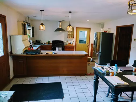 Kitchen - 218 Cochran Rd, Mountain View, AR 72560 photo 4 of 4