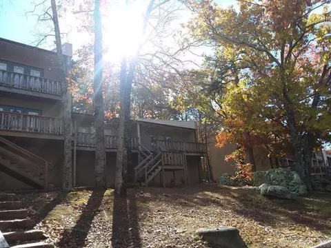 601 Dave Creek Pkwy #86, Fairfield Bay, AR 72088