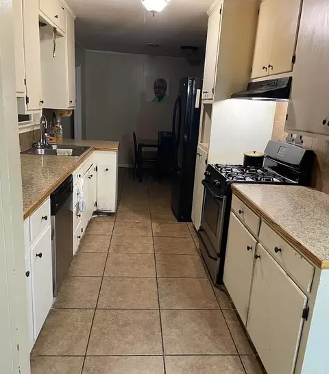 2208 W 39th, Pine Bluff, AR 71603 photo 3