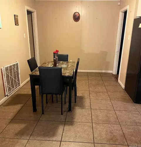 2208 W 39th, Pine Bluff, AR 71603 photo 5
