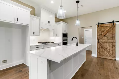 Kitchen - 114 Harmony Village Dr, Haskell, AR 72015 photo 7 of 7