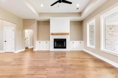 Living - 114 Harmony Village Dr, Haskell, AR 72015 photo 2 of 5