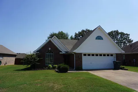 1408 Sydney St, Searcy, AR 72143