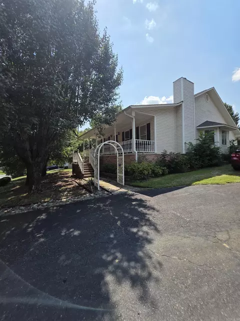843 Bellaire Dr, Hot Springs, AR 71901
