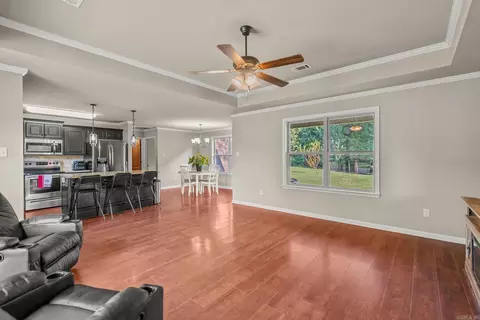 Living - 150 Fuscata Loop, Lonoke, AR 72086 photo 1 of 3