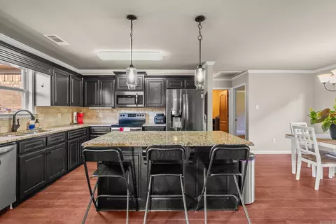 Kitchen - 150 Fuscata Loop, Lonoke, AR 72086 photo 2 of 2