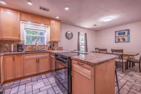 Kitchen - 12 Carwin, Benton, AR 72015 photo 2 of 3