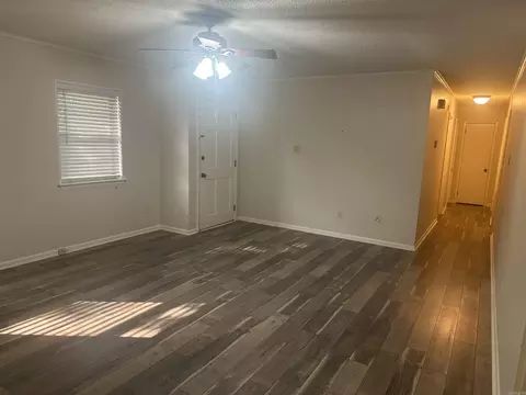 418 Jefferson St, Benton, AR 72015 photo 5