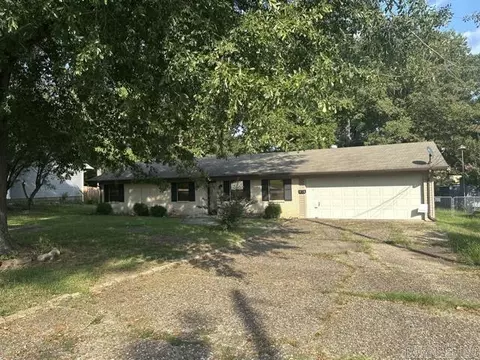 418 Jefferson St, Benton, AR 72015 photo 2