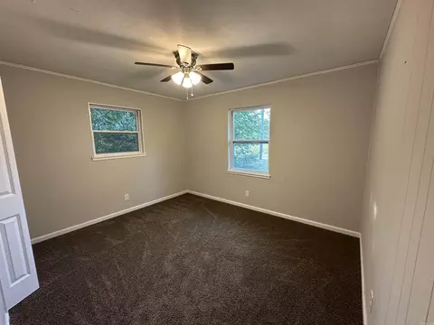 Bedroom - 1805 Pine Bluff St, Malvern, AR 72104 photo 9 of 10