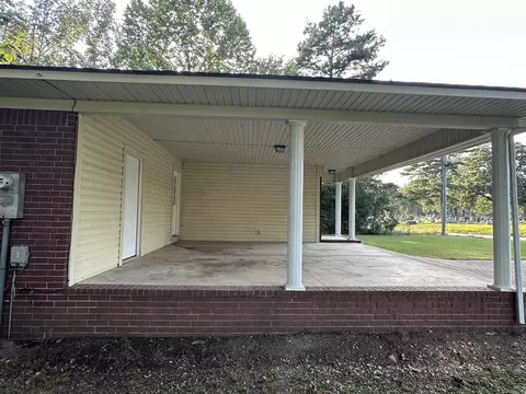 Exterior - 1805 Pine Bluff St, Malvern, AR 72104 photo 4 of 8