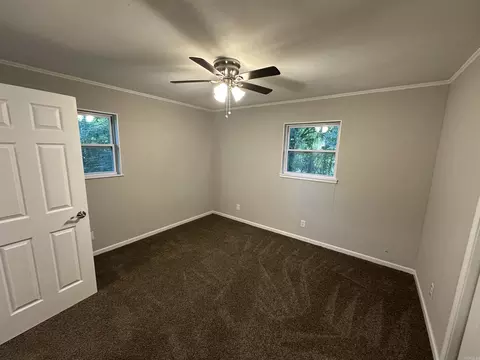 Bedroom - 1805 Pine Bluff St, Malvern, AR 72104 photo 6 of 10