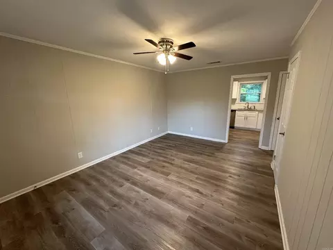 Living - 1805 Pine Bluff St, Malvern, AR 72104 photo 4 of 4