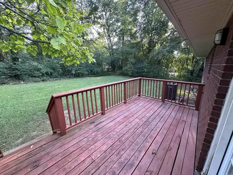 Exterior - 1805 Pine Bluff St, Malvern, AR 72104 photo 7 of 8