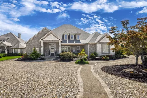 10 Linares Ln, Hot Springs Village, AR 71909
