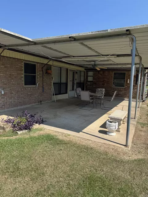 Exterior - 808 Barrow Dr, Pine Bluff, AR 71601 photo 7 of 8