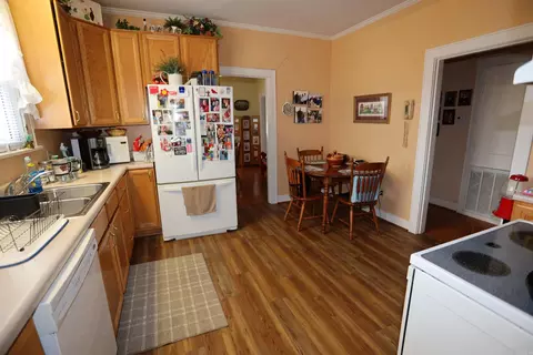 Kitchen - 415 Cherry, Warren, AR 71671 photo 2 of 2