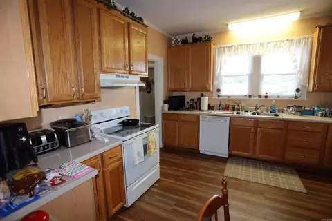 Kitchen - 415 Cherry, Warren, AR 71671 photo 1 of 2