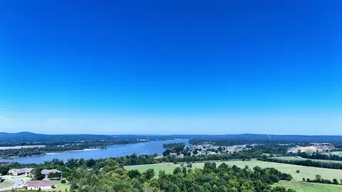 15912 Summit View Ln, Maumelle, AR 72113