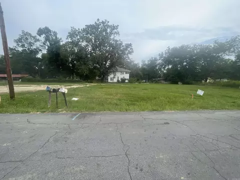 000 Sharon St, Lonoke, AR 72086