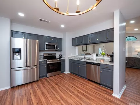 18 Willow Oak Loop, Maumelle, AR 72113 photo 8