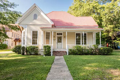734 W Washington St, Camden, AR 71701
