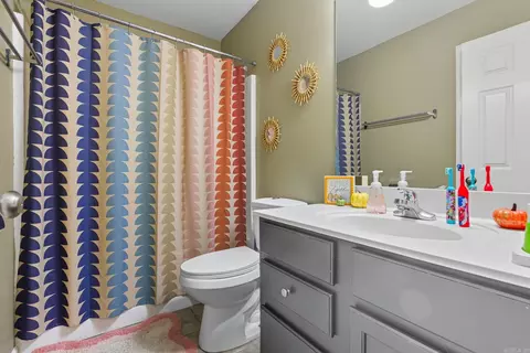 Bath - 2224 Cedar Ridge Dr, Benton, AR 72015 photo 2 of 2