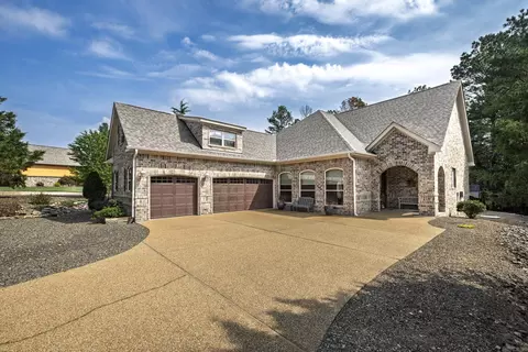 20 Carpintero Ln, Hot Springs Village, AR 71909