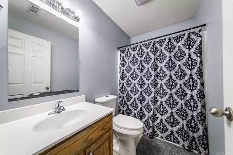 Bath - 100 E Lauren Rd, Searcy, AR 72143 photo 2 of 2