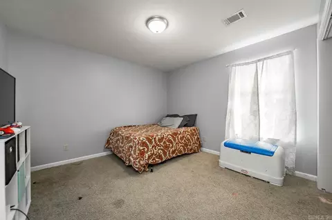 Bedroom - 100 E Lauren Rd, Searcy, AR 72143 photo 6 of 7