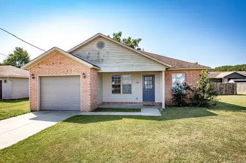 Exterior - 100 E Lauren Rd, Searcy, AR 72143 photo 6 of 7