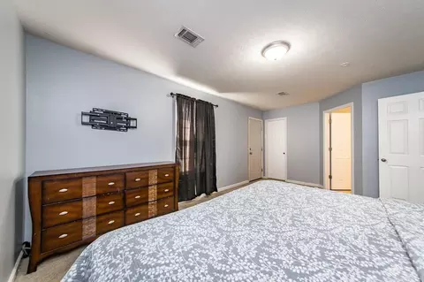 Bedroom - 100 E Lauren Rd, Searcy, AR 72143 photo 3 of 7