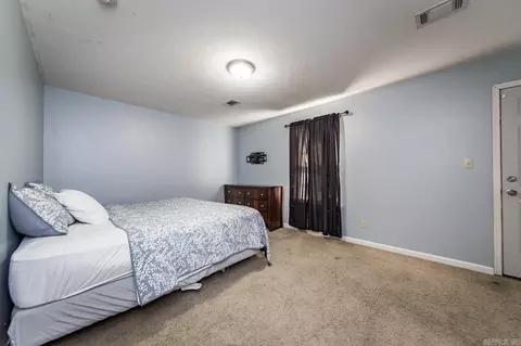Bedroom - 100 E Lauren Rd, Searcy, AR 72143 photo 2 of 7