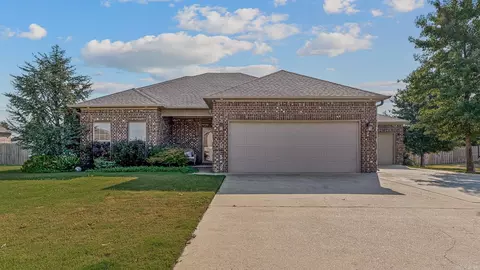 102 Woody Ln, Bay, AR 72411