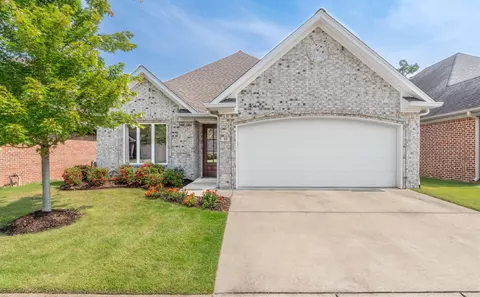 19 Bishop Pl, Little Rock, AR 72223