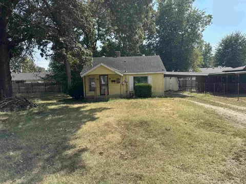 Exterior - 207 W 8th St, Kennett, MO 63857 photo 4 of 5