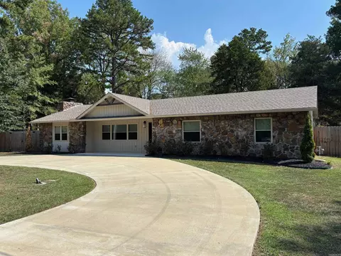 419 N 15th St, Heber Springs, AR 72543