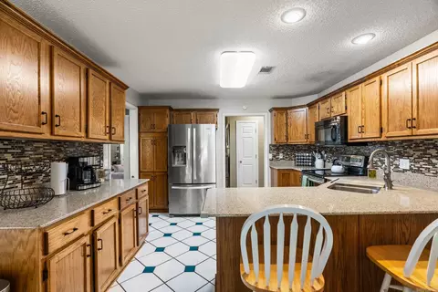Kitchen - 520 Evening Dr, Conway, AR 72032 photo 8 of 8