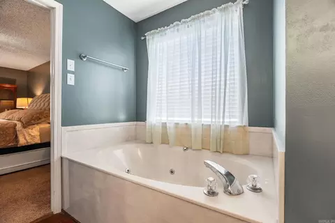 Bath - 520 Evening Dr, Conway, AR 72032 photo 2 of 3