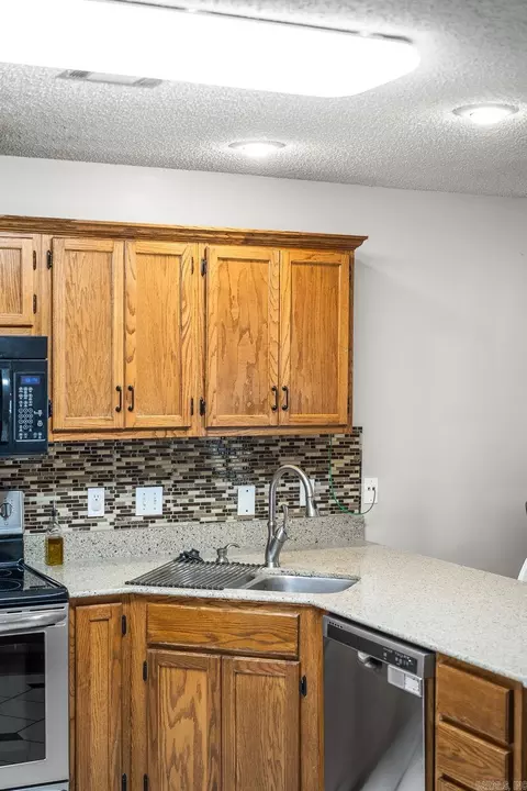 Kitchen - 520 Evening Dr, Conway, AR 72032 photo 2 of 8