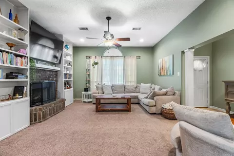 Living - 520 Evening Dr, Conway, AR 72032 photo 2 of 2